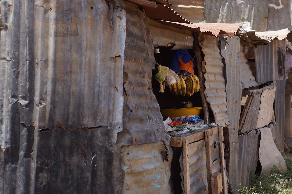 Warten auf Kundschaft während der Corona-Krise. Photo © Lucas Oduor